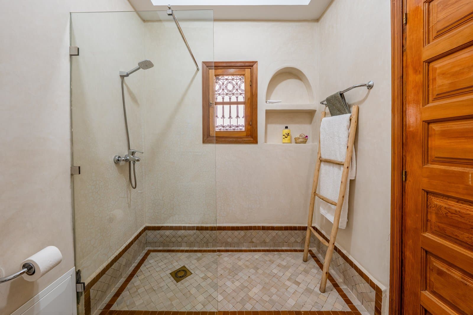 Bathroom 2 shower
