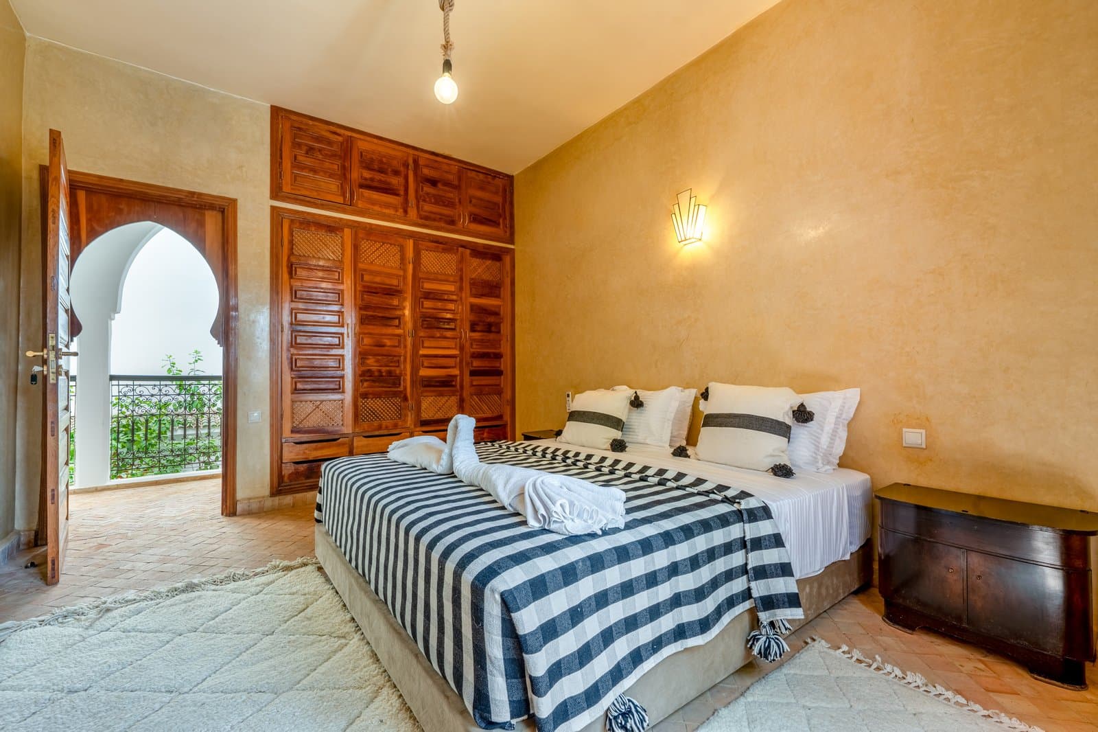 Bedroom 2 (alt)