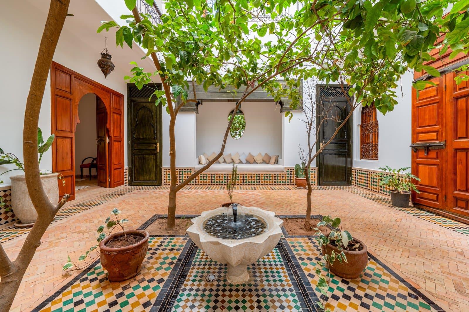 Hall: Signature courtyard fountain seating alcove