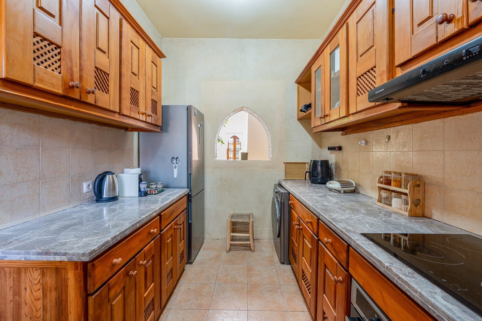 Kitchen: Galley kitchen fridge washing machine